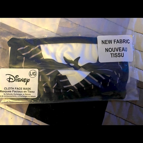 Jack Skellington Walt Disney World Facemask no longer available  Disney Parks✨💀 - Picture 1 of 1